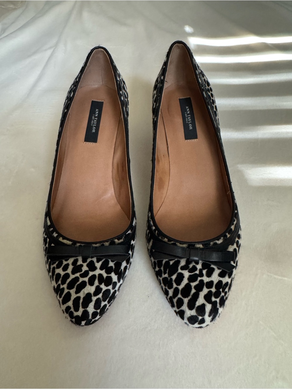 Ann Taylor Black & White Leopard-Print Pointed Heels size 7M
